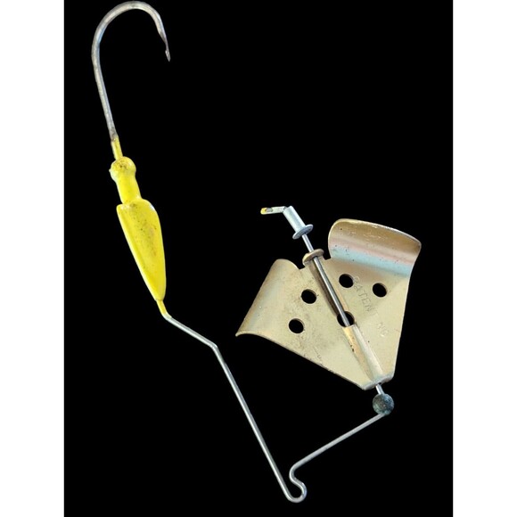 Vintage Fishing Lure Gold Yellow Spinner Spoon Single Hook Tackle Bait 4.5 inch - Picture 5 of 5